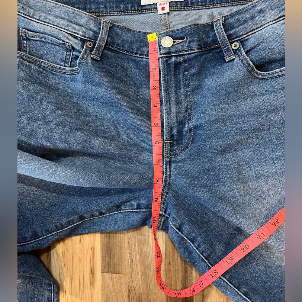 Lucky Brand Sweet Mid Rise Straight Jeans - Picture 6 of 9